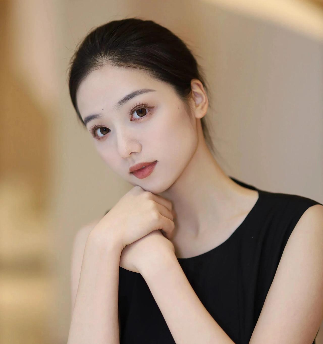 自身有编制、娘家条件好的女生，最后结婚的另一半，绝大多数男方家境都不如女方，看似