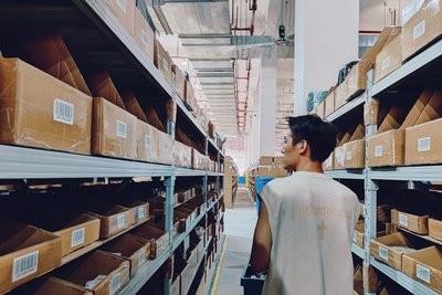浙江这波“厂二代”最近被逼到墙角了，接不接老爸留下的烂摊子，成了他们心头最大的一