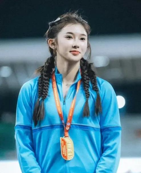 大跌眼镜啊，让人唏嘘。看了昨天全国田径锦标赛女子100米栏比赛，真是大跌眼镜。女