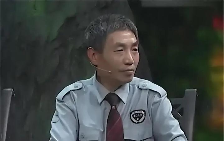 1970年云南地震时，一名老兵徒手救出14岁女兵，谁料，45年后，她得知这位老兵