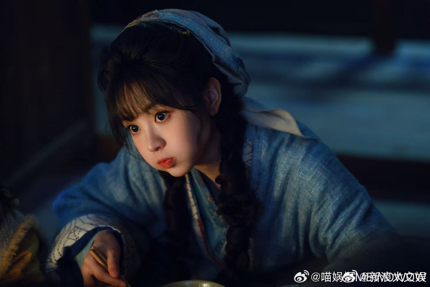 猫猫是田曦薇的诱捕器吧这个简直不要太宠！不仅做了《逐玉》同款面，翻牌“欢迎来我