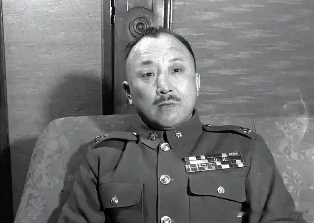 1949年，新中国成立前夕，彼时毛主席正日夜操劳，统筹筹备开国大典的各项事宜，处