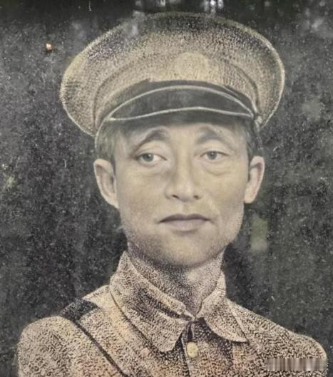 抗日功臣的结局：勋章仍在，冤屈终昭雪1951年毕节刑场，胸前挂着抗日勋章的糜藕池