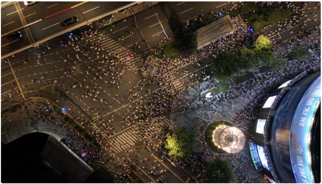 5万女孩去看演唱会，不代表5万人都不优秀，别把偏见说成清醒！ 麻烦看官老爷们