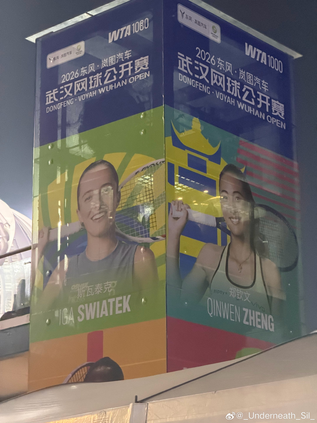 一般来说我不会用傻这个词形容一架电梯但​