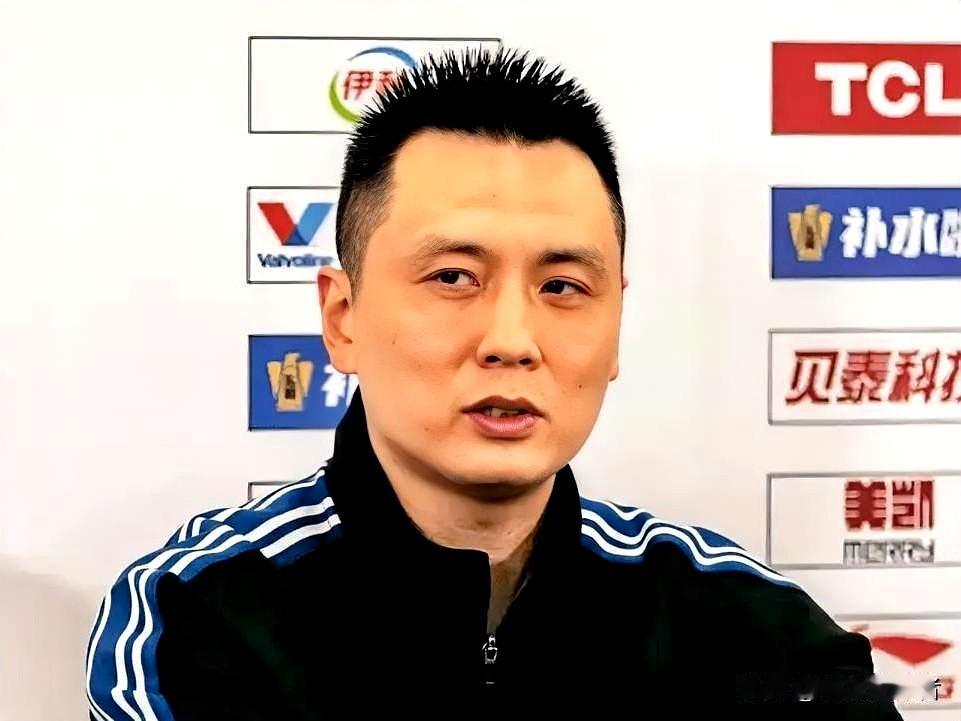 卢伟啊，你这心思也太深了！客场打北汽，硬生生把洛夫顿这俩外援按在板凳上，我真以