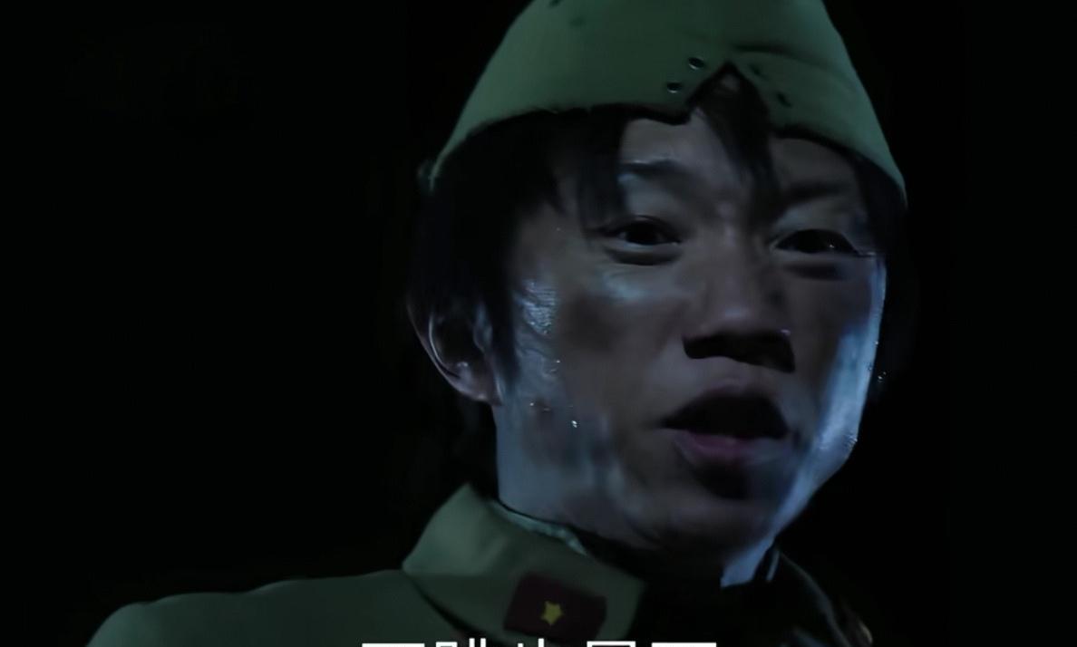 《归队》老汤还是想的太简单了，当他想要开车带着工友们一起逃跑时，肖铁林直接就把他