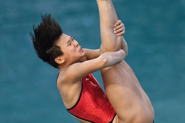 跳水女子三米板项目结束了争夺,中国选手施廷懋以绝对优势为中国军团