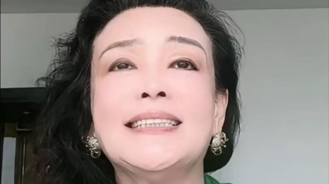 大S当年为什么和汪小菲撕破脸？这场母子反目，给出了最扎心的答案。3月3日，汪