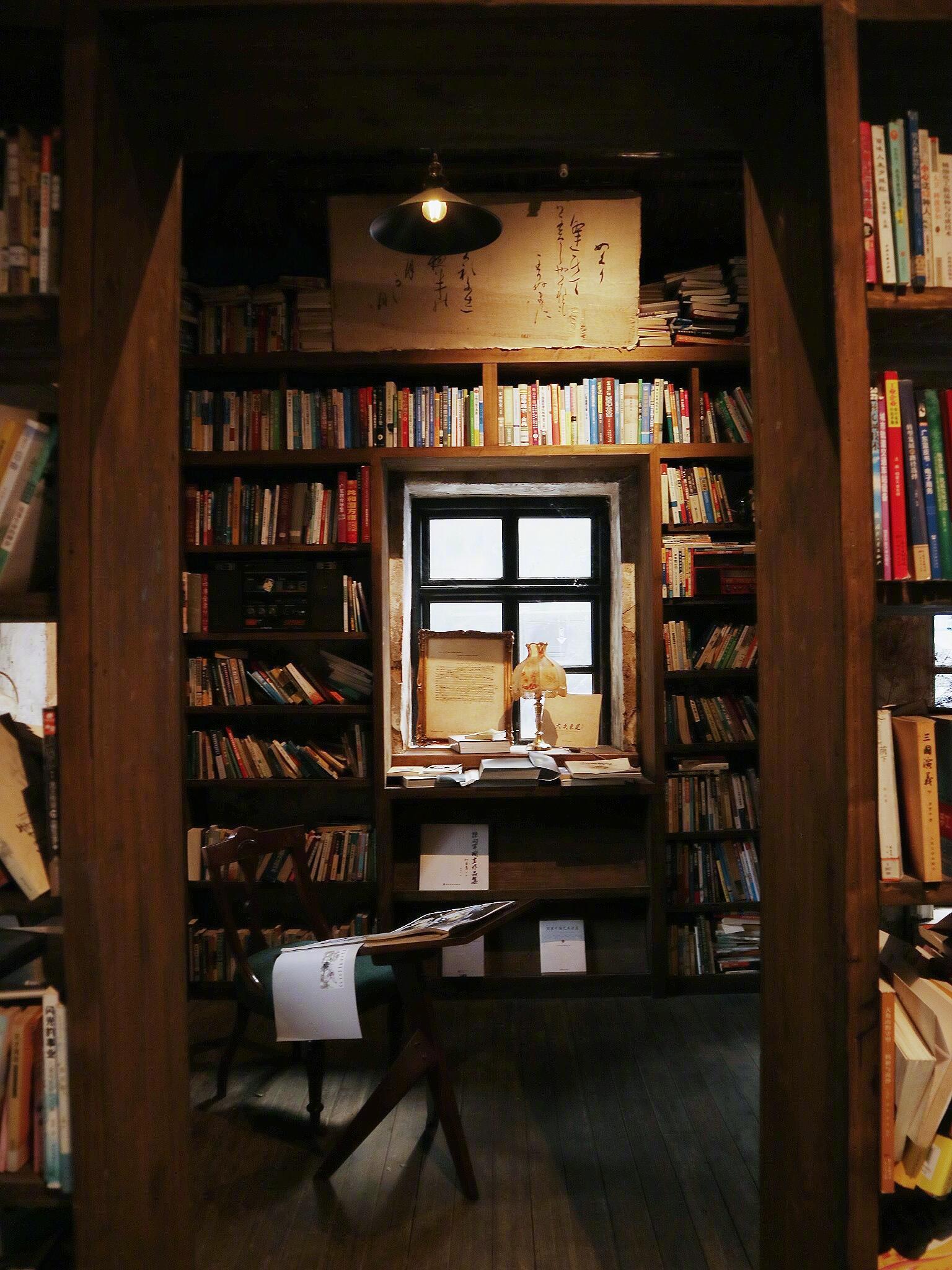 情绪需要被看见1.大家有没有听过这句经典台词，笑口常开，好彩自然来！每天给自己传