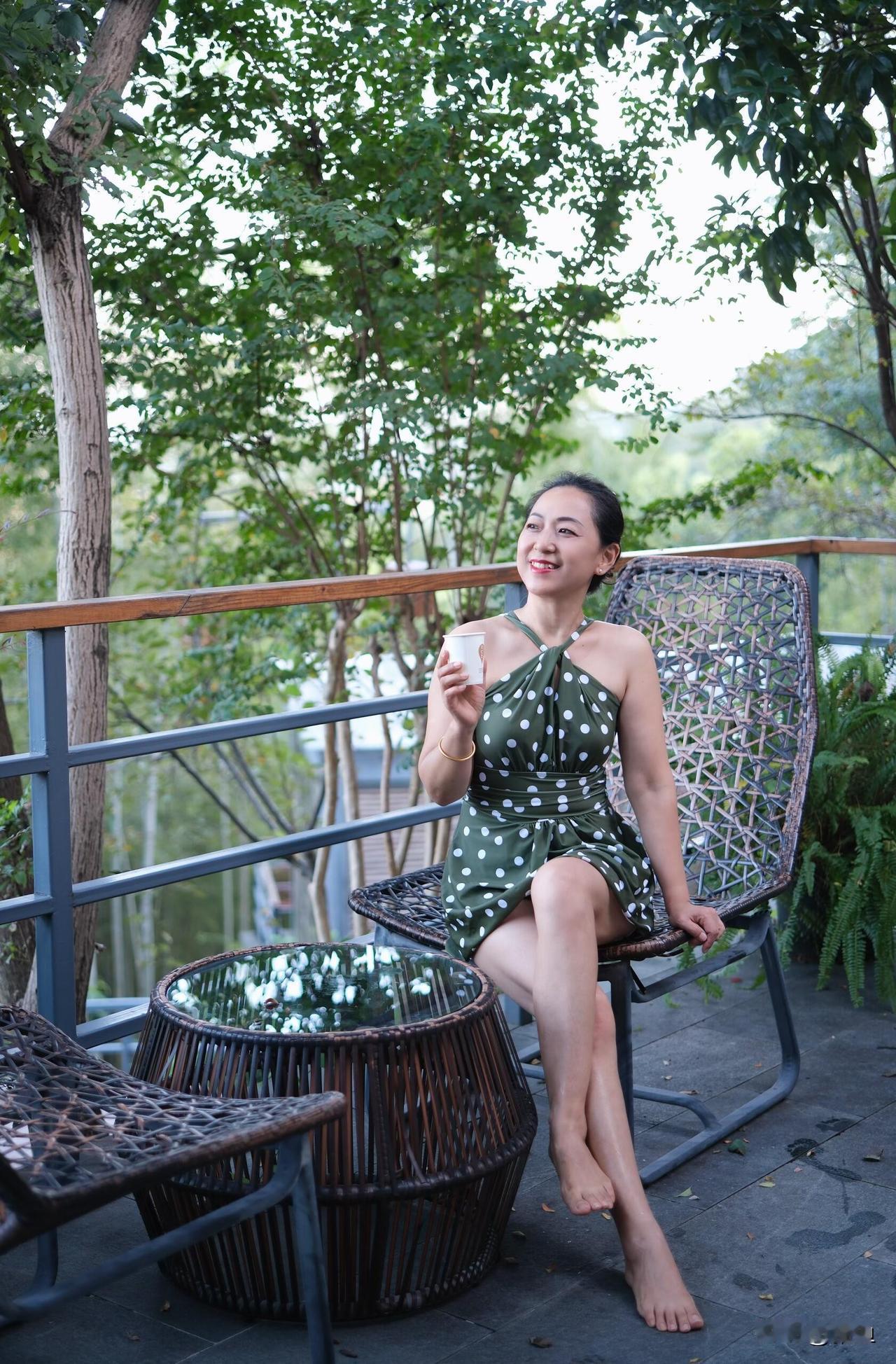 五十多岁看起来像三十多岁是什么感觉。50岁女人不惑之年女性