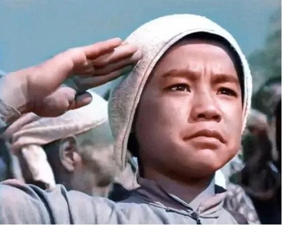 1969年，19岁的安吉斯，也就是小兵张嘎的扮演者，去北影揪斗演艺人员，包括罗金