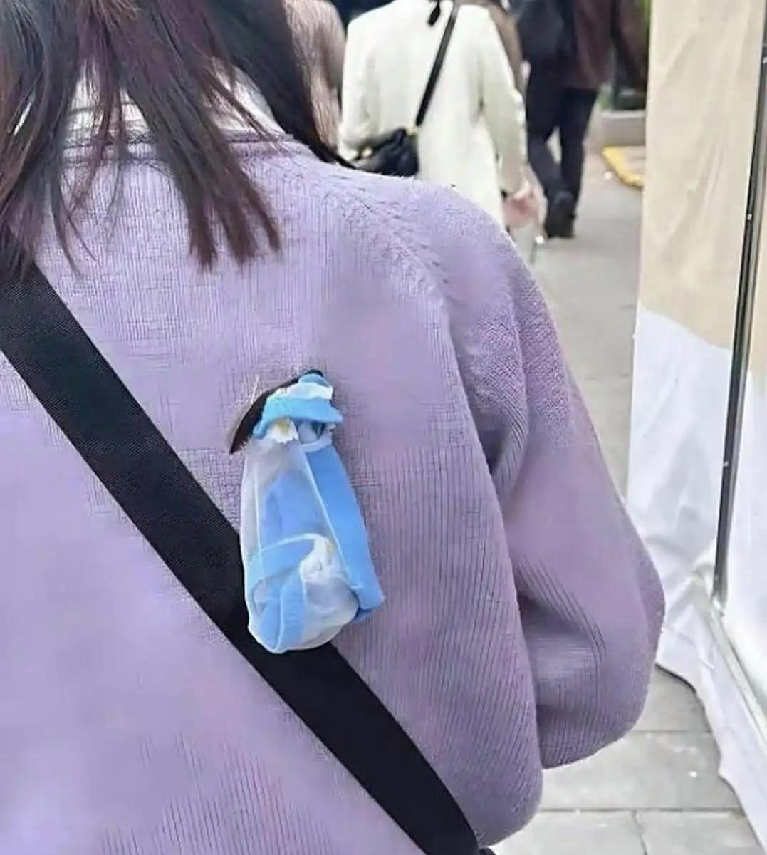 跟了一路了要不要提醒啊？