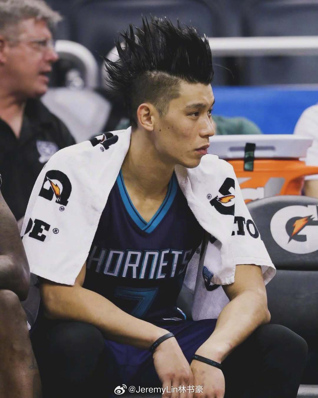 想念这发型可是也有点夸张！发型