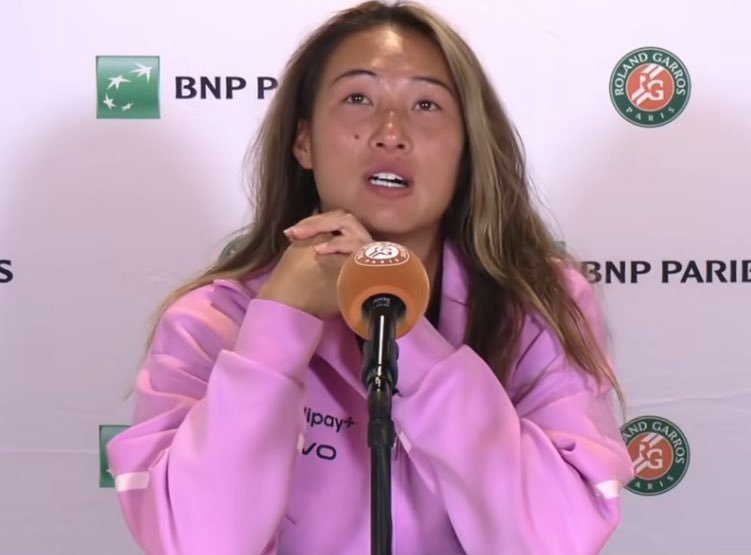 郑钦文中网女单冠军还是觉得很不可思议！脑袋里还是她法网输球后哭的画面……有能力的