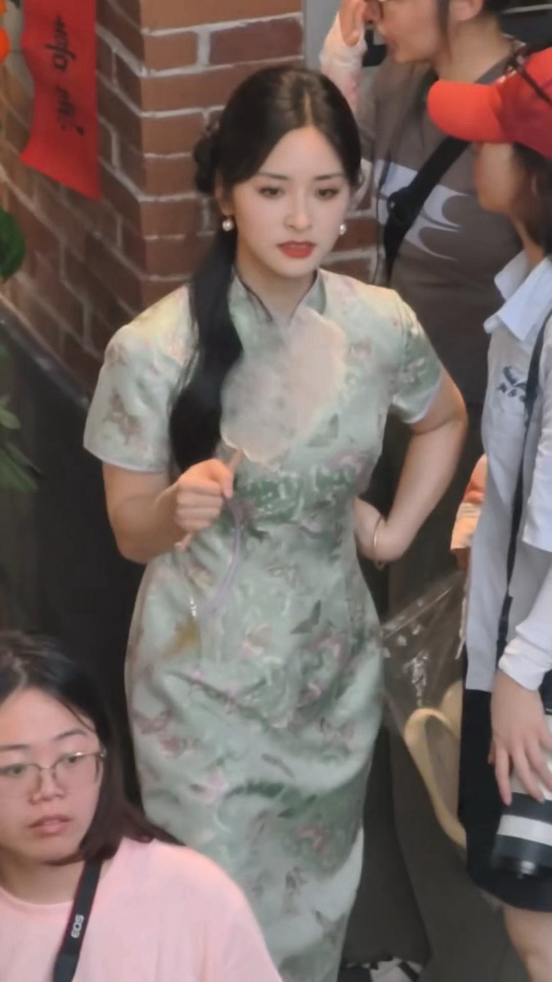 我支持沈月多多穿旗袍🥵