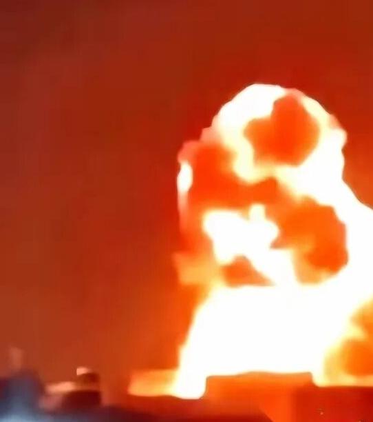 一枚导弹炸碎全球能源平衡：卡塔尔天然气工厂被袭，全球市场震荡，多国面临能源危机