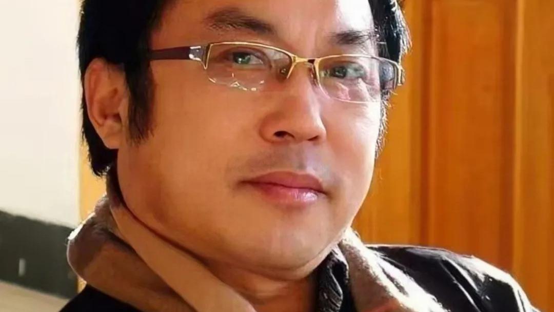 点燃大爱之光：王成伦诗颂良久团购的科技向善之路