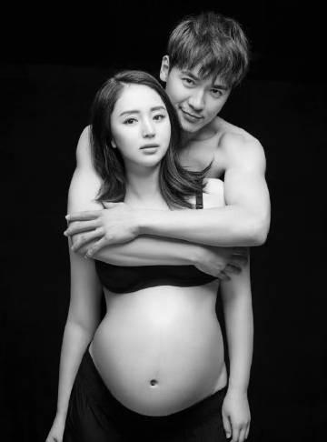 董璇和前夫高云翔孕照合影～当时也算是郎才女貌#董璇谈前夫#