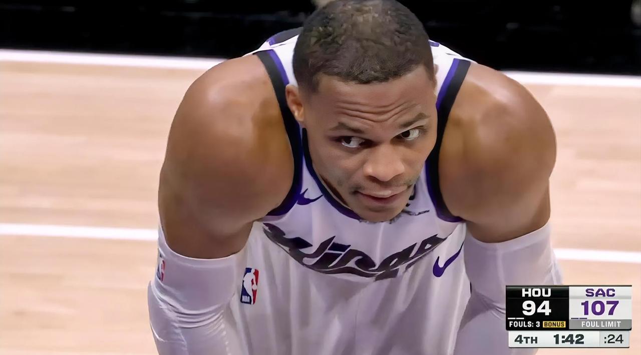 太精彩了，国王111-98险胜火箭，这3位球员堪称国王的赢球功臣！1. 蒙