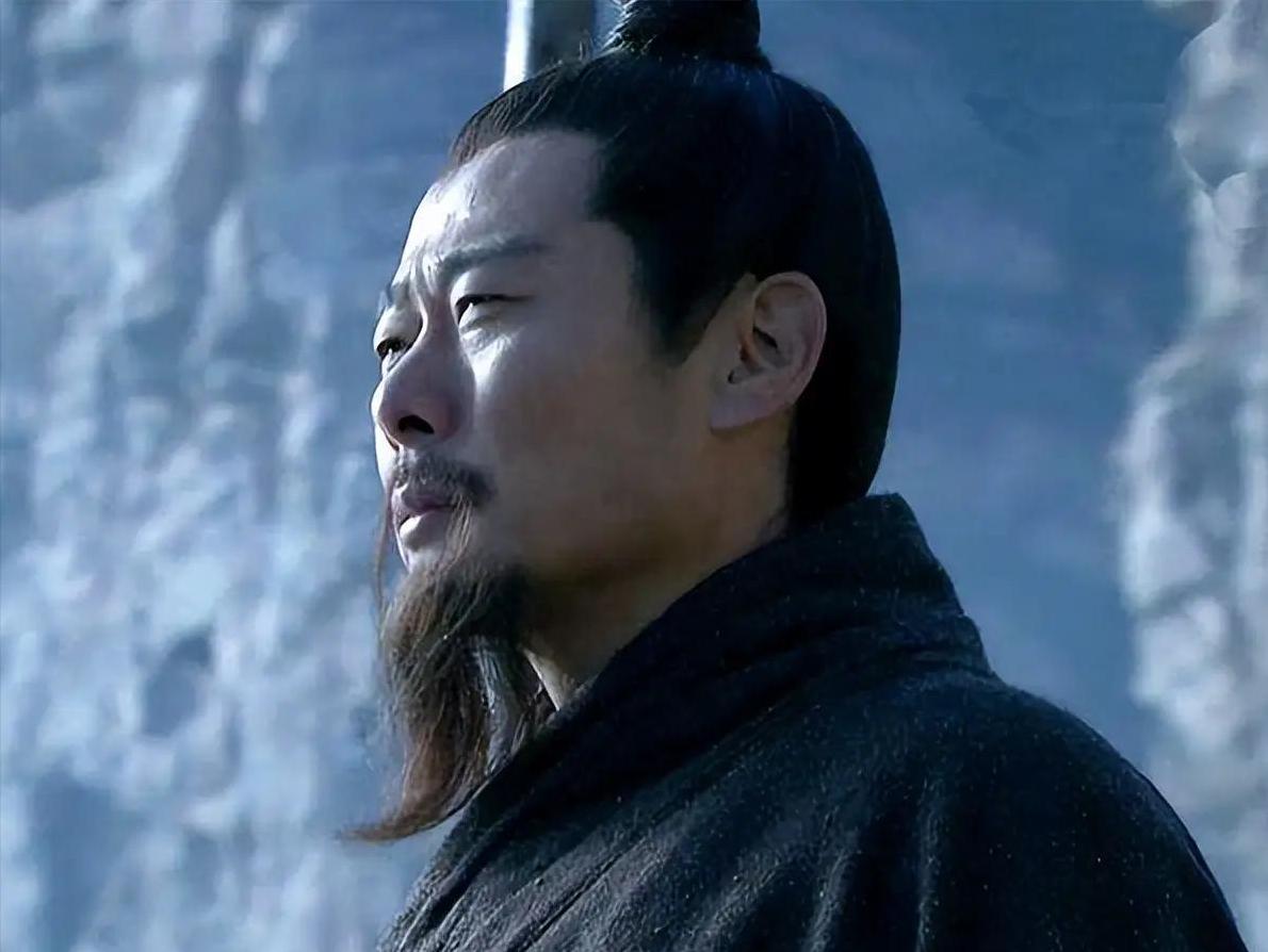 东吴四大都督谁最水？鲁肃排末位网友吵翻了鲁肃被说成最菜都督，网友炸锅：“他不