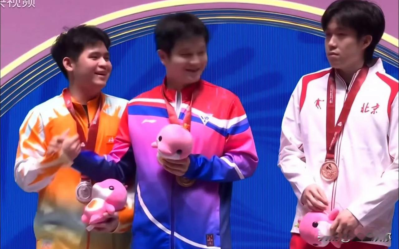 粤队马琳之后的单打金是樊振东拿的，沪队王励勤之后的单打金也是樊振东拿的，这样的结