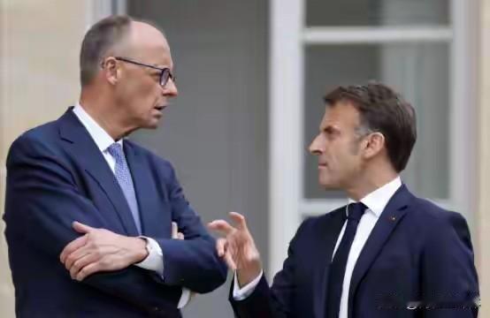 法德公开翻脸！马克龙叫嚣抵制中国货，默茨直接硬刚，欧盟彻底分裂近期欧盟峰会