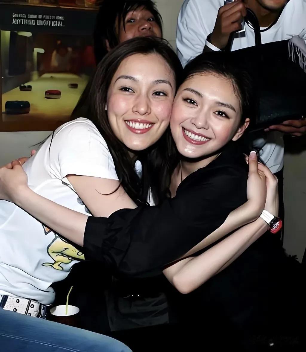 有网友评论范玮琪这个人，说；我一直都有关注范玮琪。对她也很有好感，特别是她上康熙