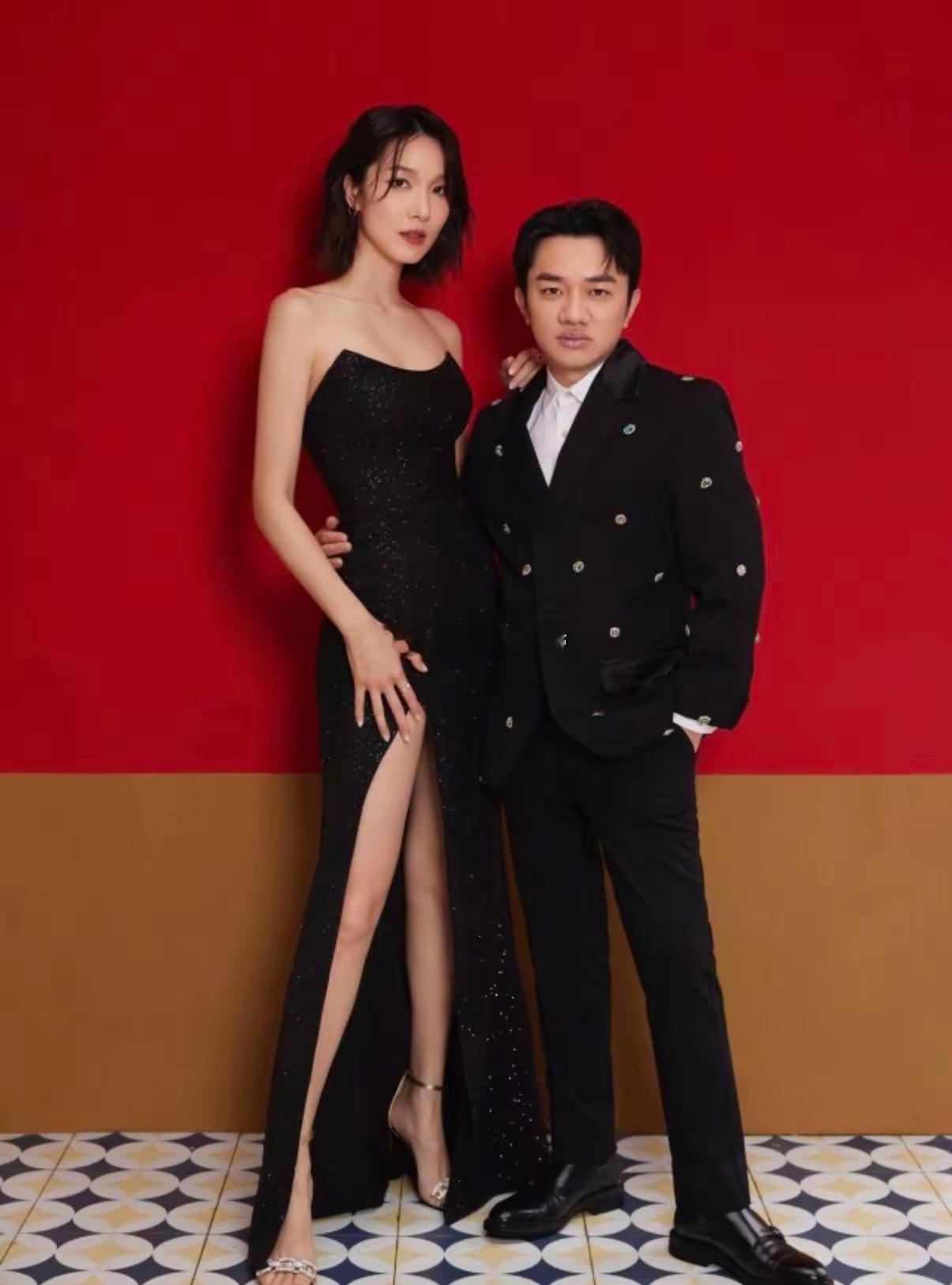 我不能理解这两个人。一个是包贝尔的老婆包文婧，一个是王祖蓝的老婆李亚男。这两个女