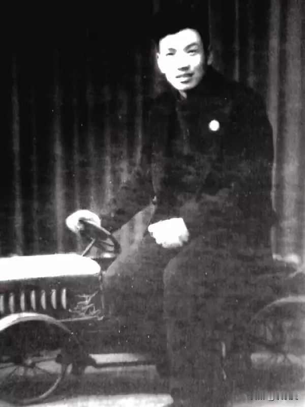 1945年，中统陕西调查统计室主任李茂堂回到了延安，提出重新入党，毛主席笑了笑，