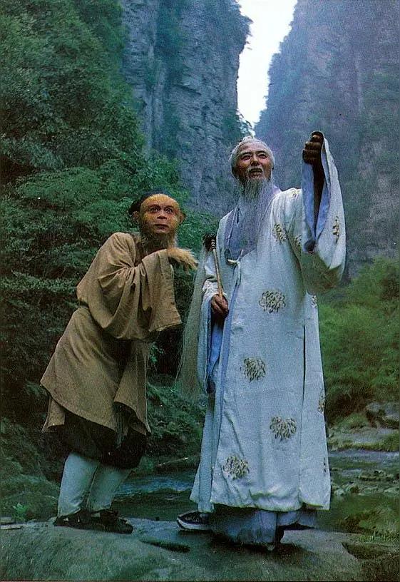 西游记的作者道底是谁？一、教科书通行结论（国内主流）通行署名：吴承恩（明