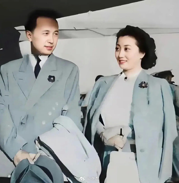 1947年刚结婚的钱学森和蒋英，夫妻二人都才貌双全，羡煞旁人。🌹