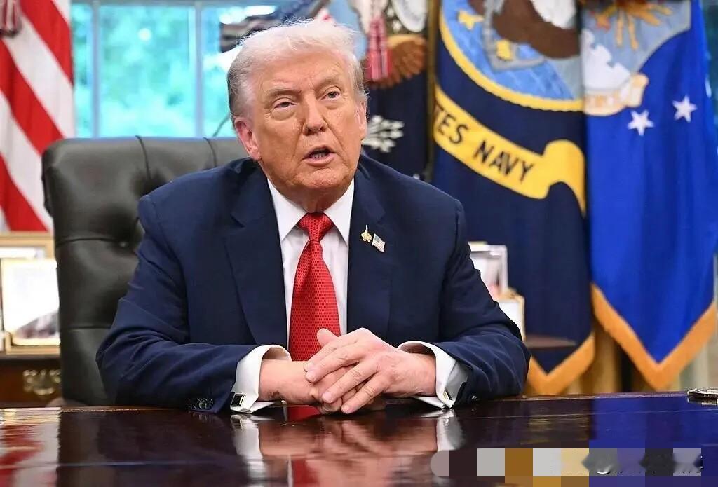 美国“尼米兹”号航母在南海地区30分钟内连续两架飞机起飞后坠海，特朗普得知此事后