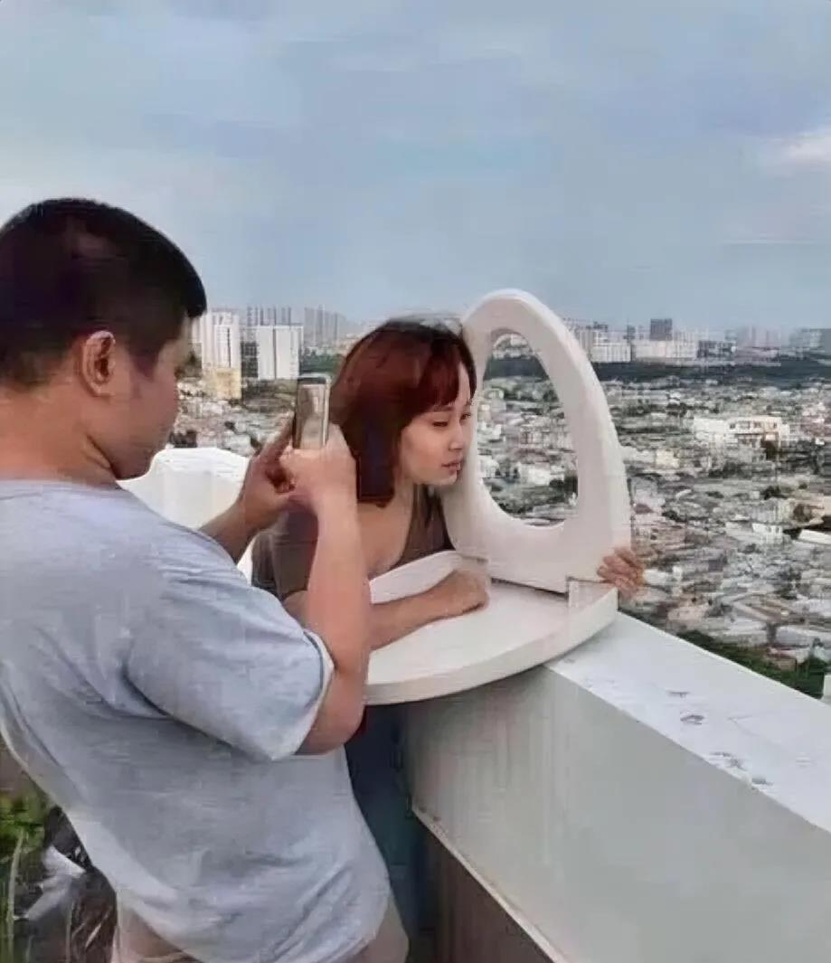 只要思想不滑坡，办法总比困难多，在飞机上拍的照，你感觉怎么样？