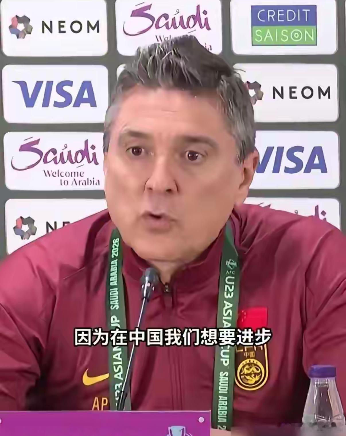 西班牙人安东尼奥在中国足协的待遇仅几十万欧。和当年足协大洒金元动辄1000万欧请