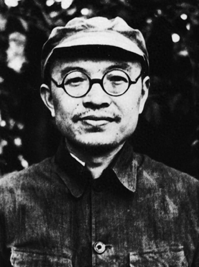 徐向前晚年写回忆录，为何对张闻天多有批评？两人有何历史纠葛？“1977年12月