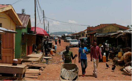 总有人问非洲明明资源不少，为啥一直富不起来。其实别笼统地说“非洲”，咱盯着非洲第