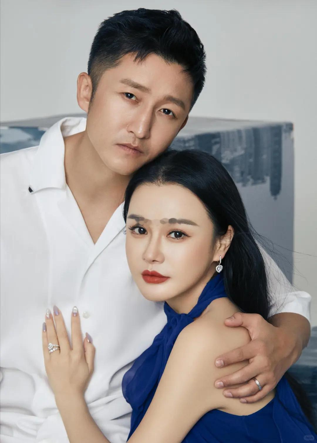 冉莹颖说要和邹市明同居了两口子折腾一圈又回到一间房，说明心里还是有彼此。挺好的