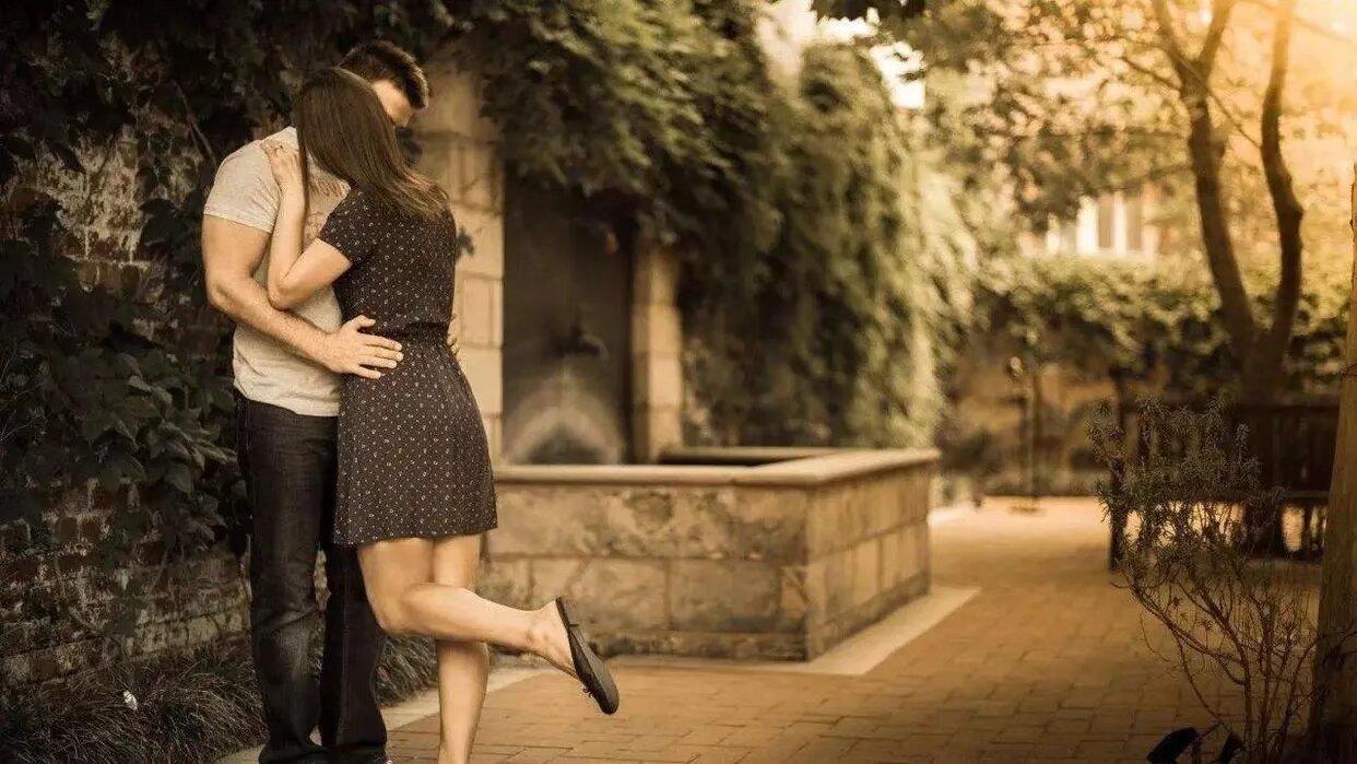 钱没了，可以再挣，朋友没了，可以再交。爱情没了，可以再找。记住，你什么都不