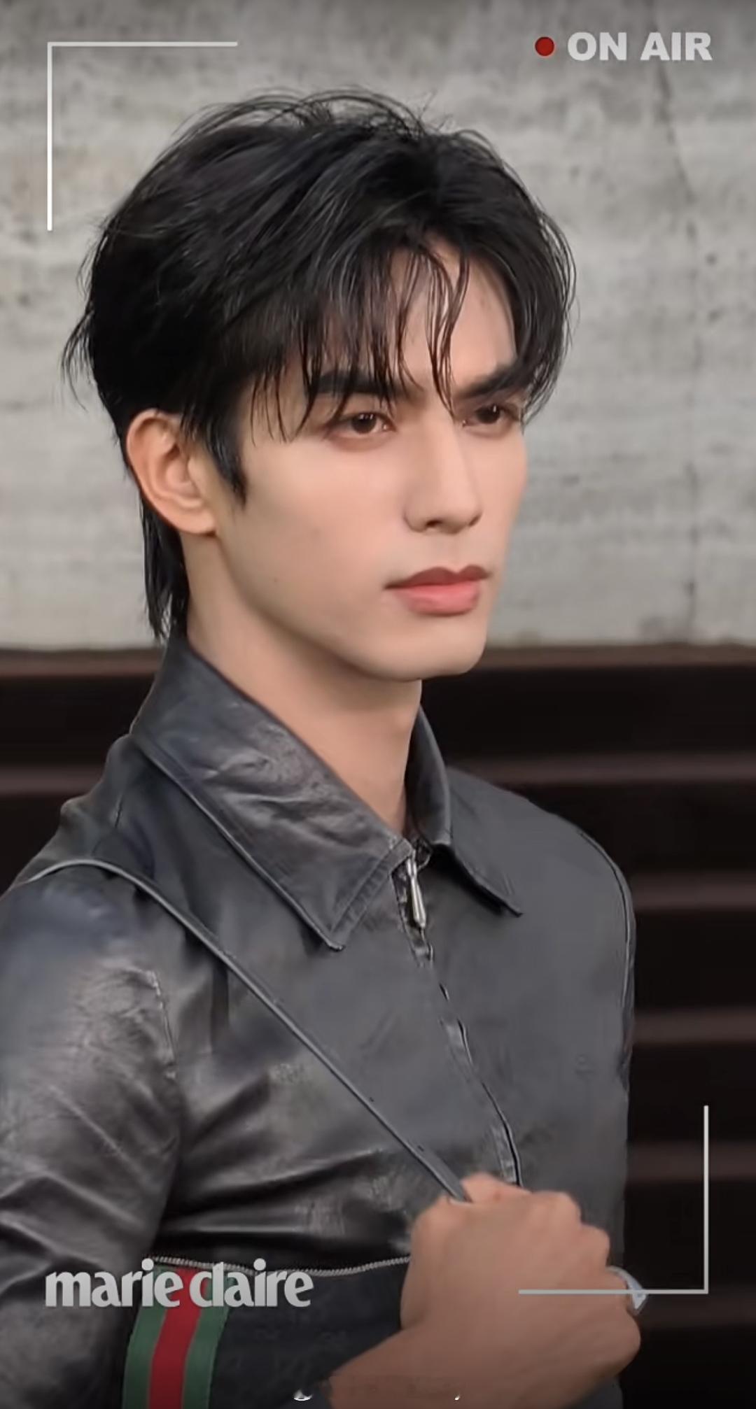 宋威龙的脸好帅，别的不评价​​​