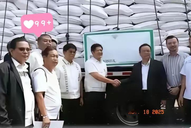 万万没想到！菲律宾躺着也能笑醒，受灾后一没要求二没张口，有人自动送物资上门，吃