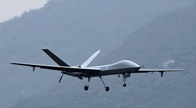 中东各国早已看清现实，即便中国拥有大批先进高端武器，也绝非他们的安全靠山。大国博