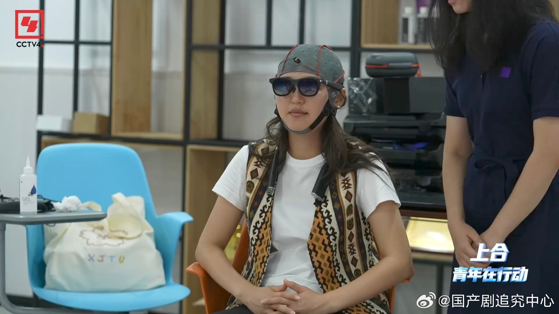 #用意念操控机器狗是什么体验#不得不说现在科技发展的也真太快了，用意念操控机器狗这发展真的太棒了呀，