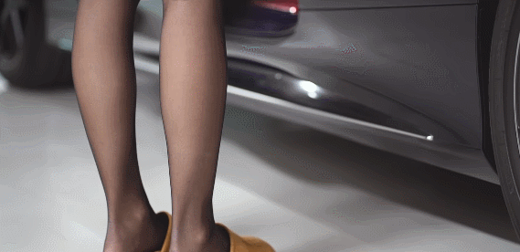 穿拖鞋开车会被罚款的吧?