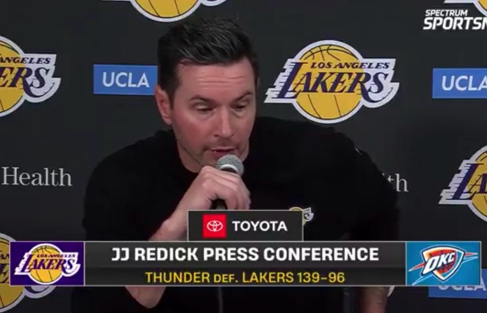 湖人队计划在达拉斯停留两天，之后在周日复活节对阵独行侠。雷迪克表示，东契奇将在周