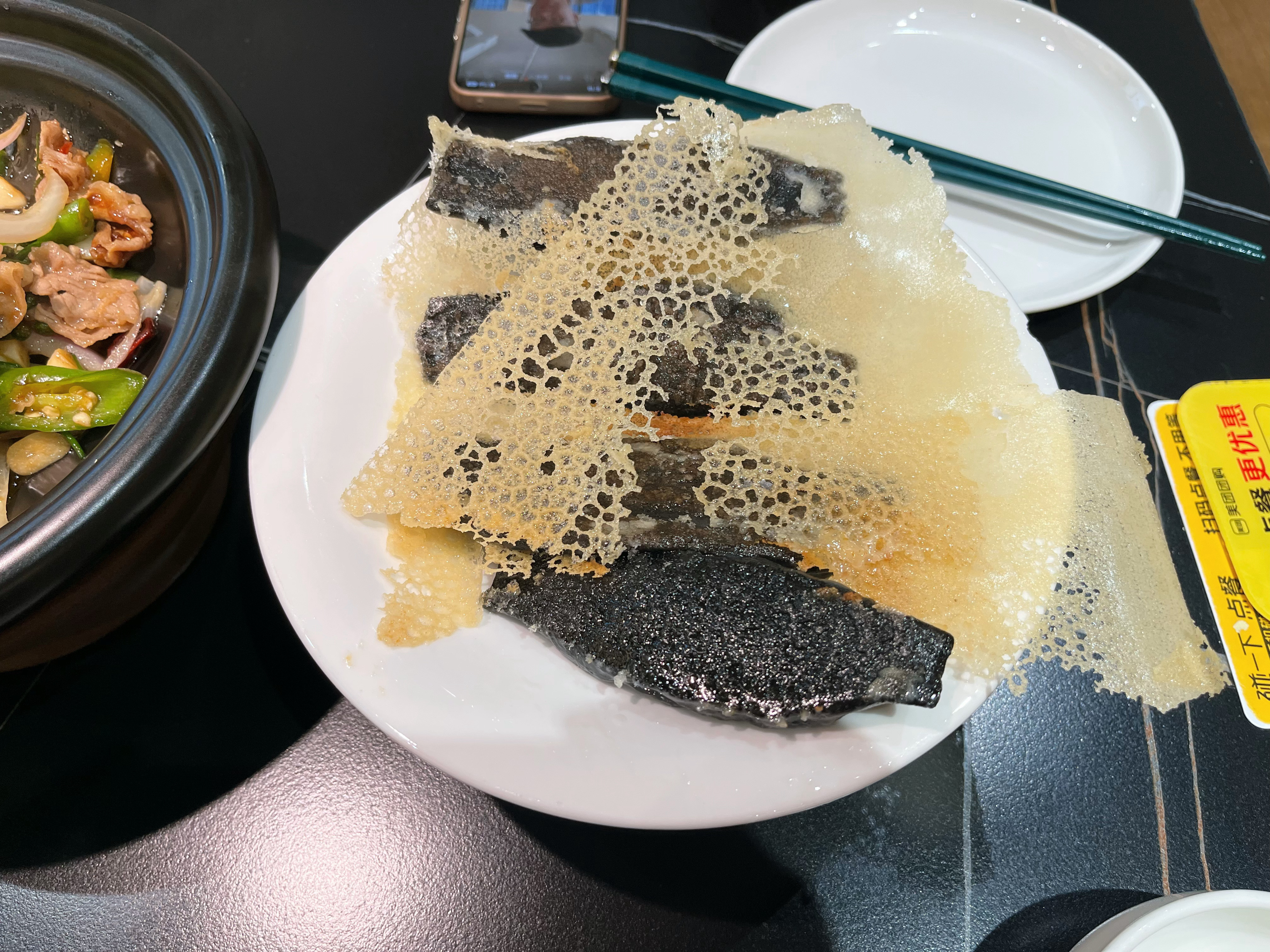 乔伊生活今天晚上，我和兰曦在囍贴大虾锅贴·砂锅粥（龙湖未央天街店）吃饭。我们点
