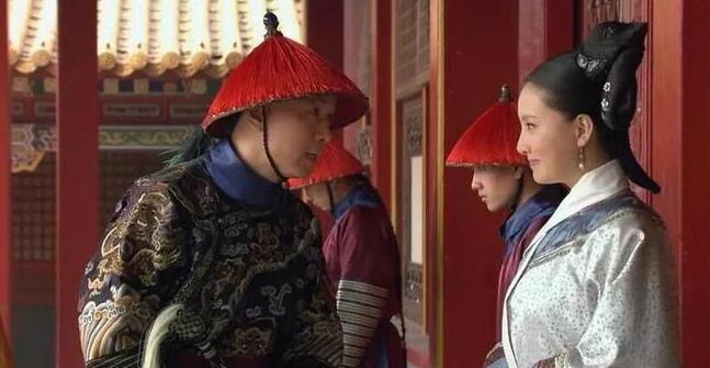 雍正十三年八月雍正驾崩，所有人都觉得，跟着雍正几十年的大总管苏培盛该趁机出宫养老