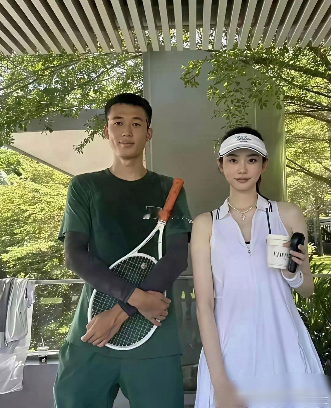 奚梦瑶照片一般，但是真人巨美
