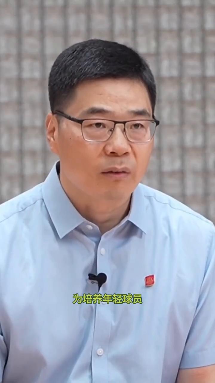 CBA新赛季将全面接轨FIBA规则。CBA新赛季全面接轨FIBA，比赛时间调整