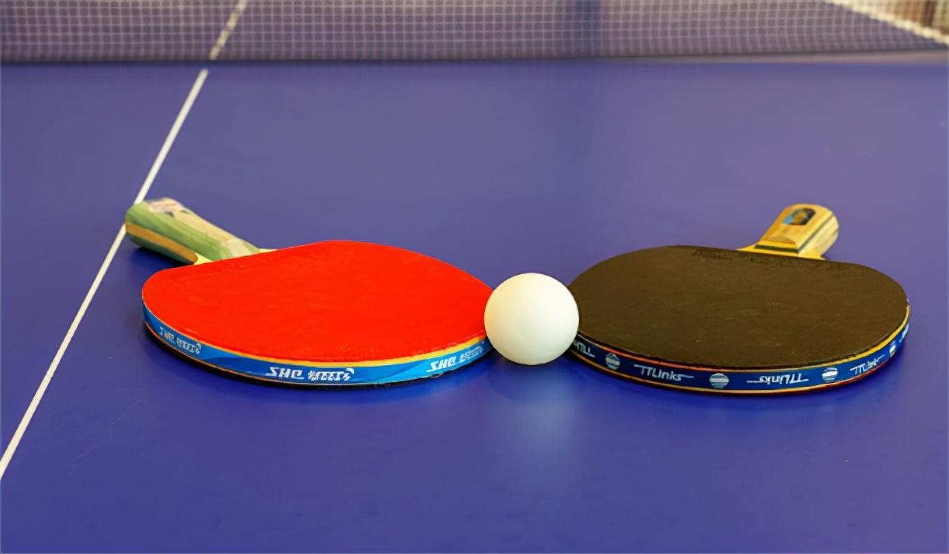 昨天看了好多奇葩评论：1.为什么樊振东老是打王楚钦接不到的地方？2.孙颖莎输给王